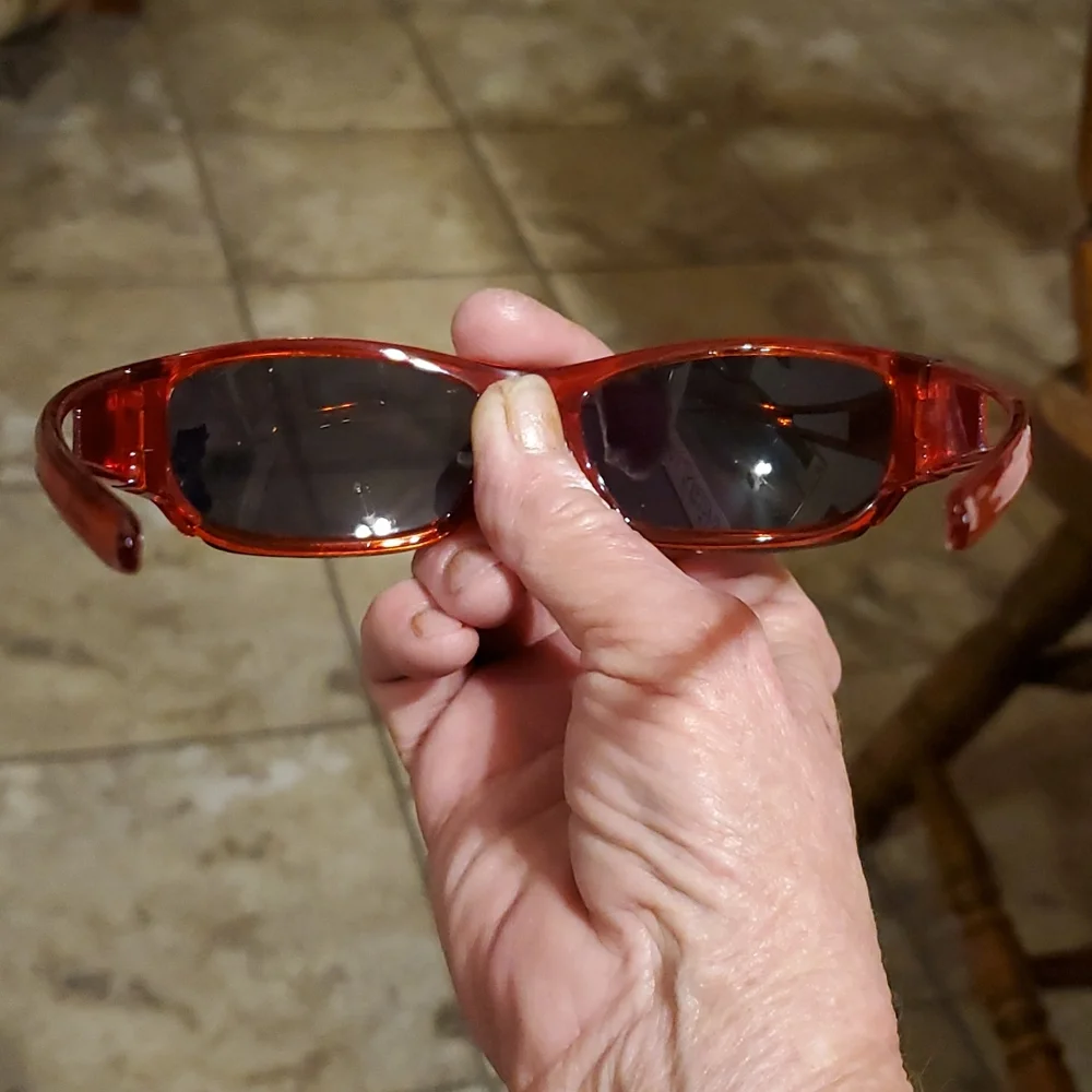 DISNEY SUNGLASSES-Jake and the Never Land Pirates-EUC-Size Youth